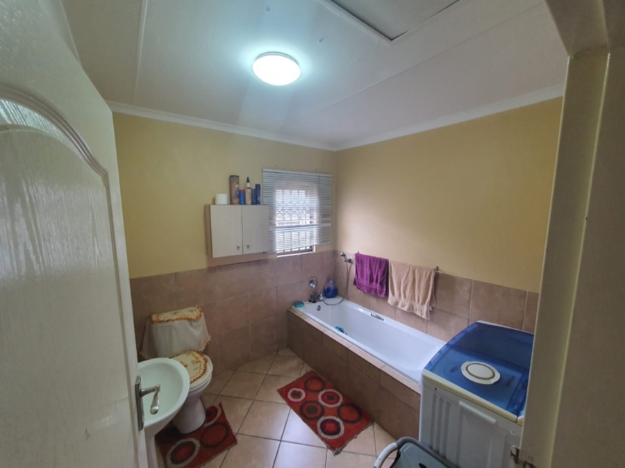 3 Bedroom Property for Sale in Heidedal Free State